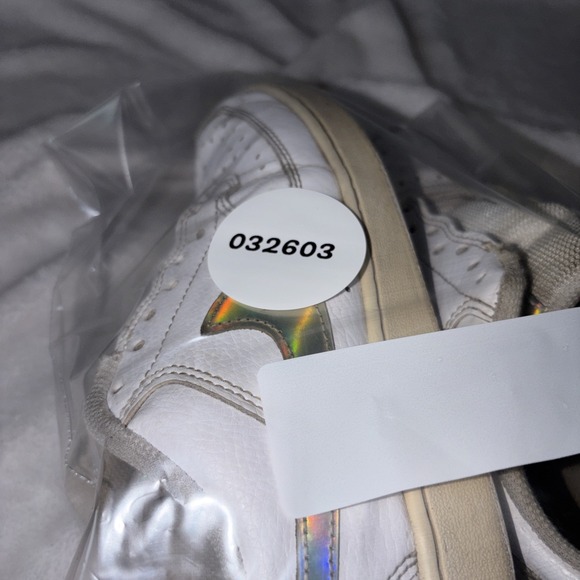 Nike Court Vision Low Top White Iridescent Swoosh Sneakers Women's Size 7.5 - Picture 9 of 9